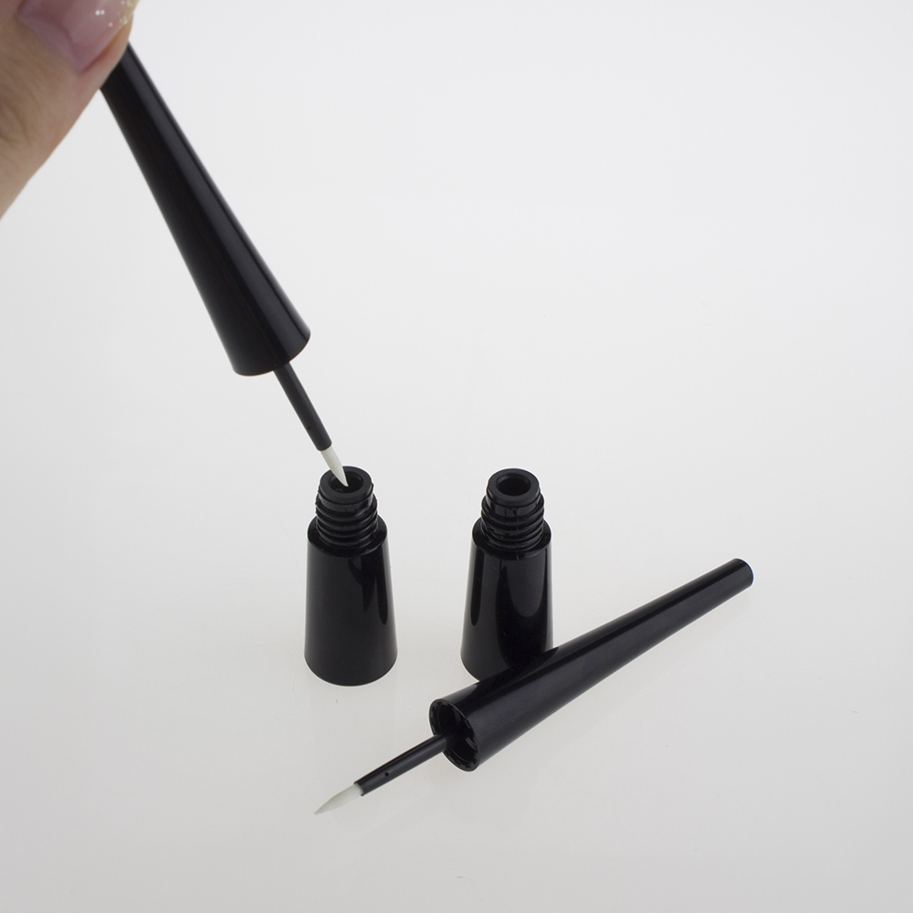 1000pcs 3.5 g пластични празни eyeliner маркер пенкало со четка ,црниот eyeliner молив не се острат ,единствена