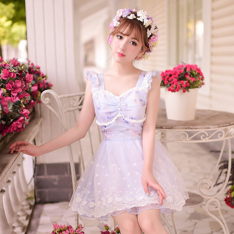 Принцезата слатка лолита фустан Бонбони дожд Лето Јапонски стил слатка чипка лак без ракави принцеза се облекуваат