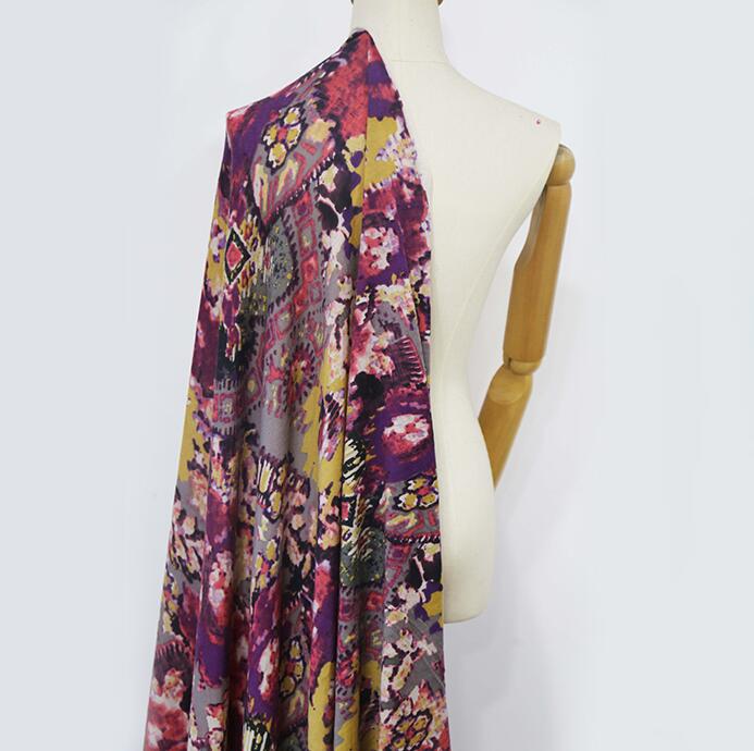 Новиот зимски мода уметност боја ткаенини увезени од Италија волна, плетени мода фустан, здолниште поврзана кошула ткаенина