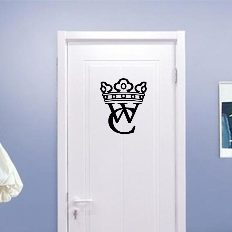 Креативни WC бања Вратата налепница Круна декорација винил adesivos де paredes дома декор decals водоотпорен постер на ѕид налепници